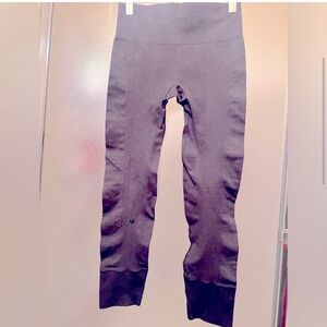 Lululemon Gray leggings size 6